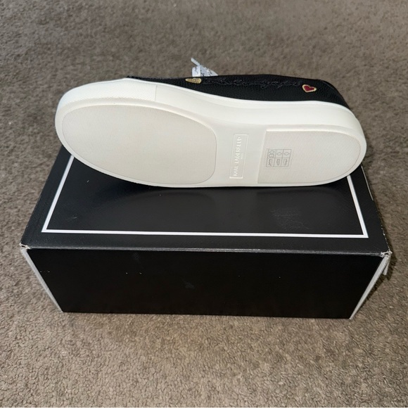 NIB - Karl Lagerfeld Paris Cate Pins Lace Up Platform Sneakers - Picture 5 of 8